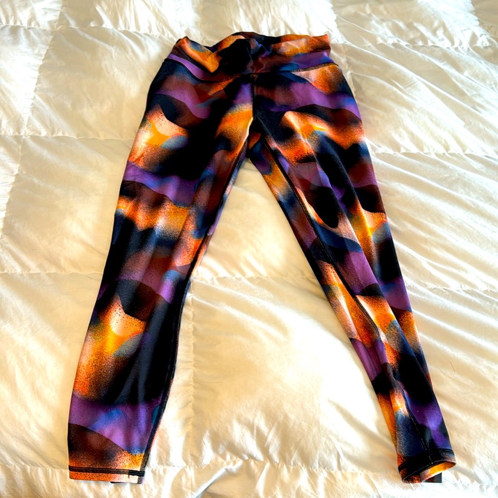 Fabletics power hold 7/8 leggings.